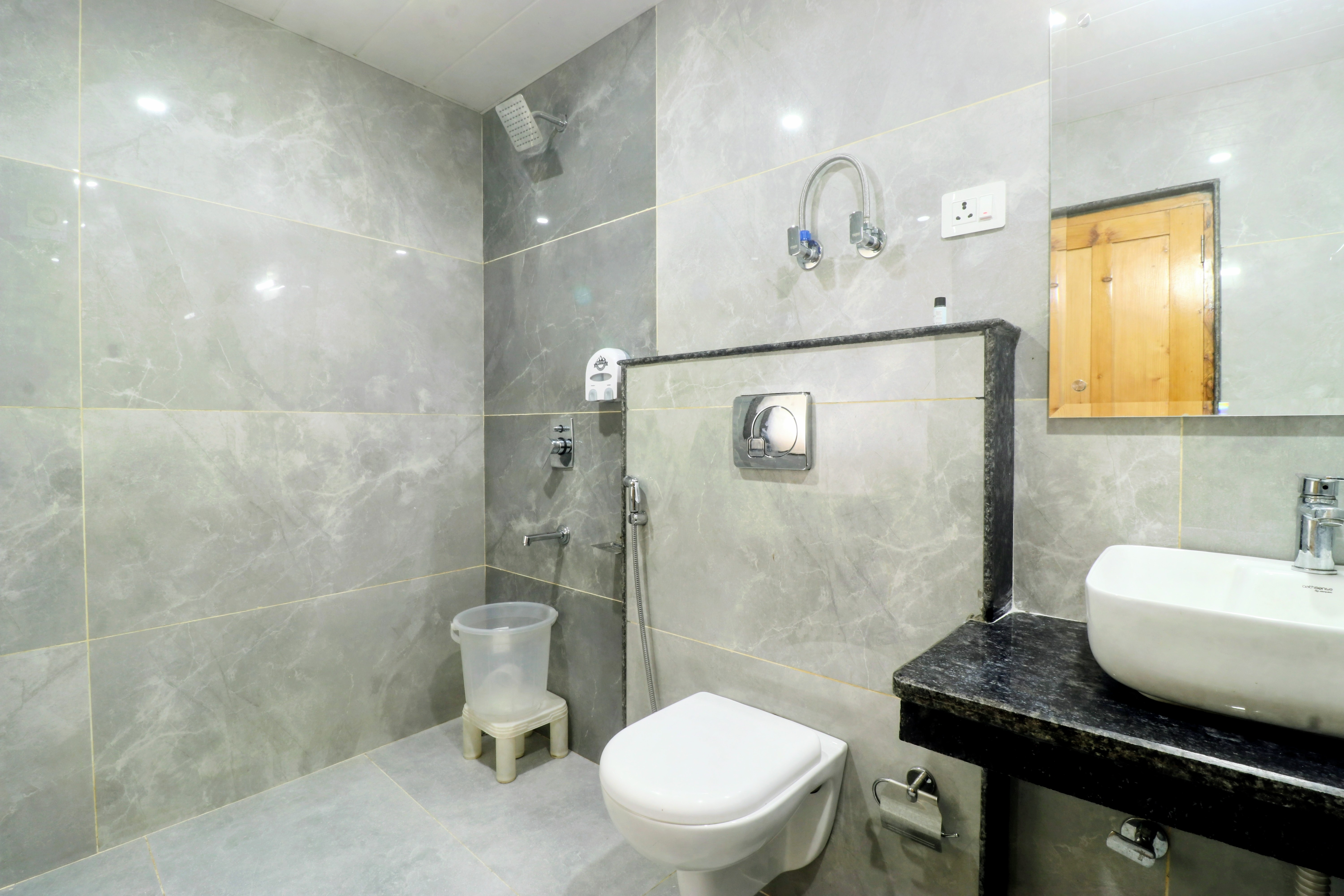 Hotel Sakura Palace Manali — Hotel Property Image